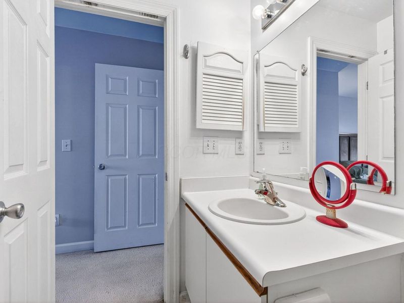 2071 Tamarin Drive, Unit 9C, Columbus, OH 43235 Photo 21