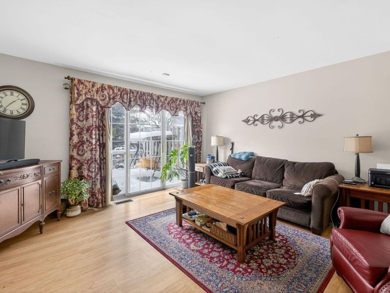 2071 Tamarin Drive, Unit 9C, Columbus, OH 43235 Photo 5