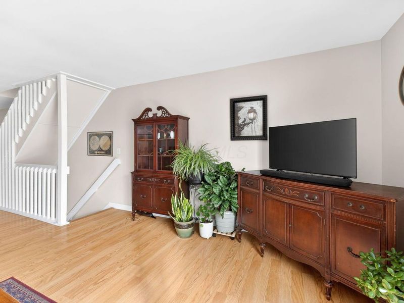 2071 Tamarin Drive, Unit 9C, Columbus, OH 43235 Photo 8