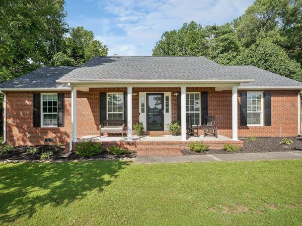 143 Old Qualls Rd , Cookeville, TN 38506