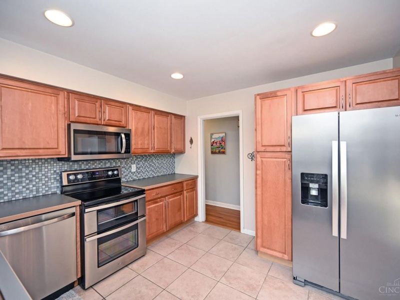 7311 Timberknoll Drive, Sycamore Township, OH 45242 Photo 11