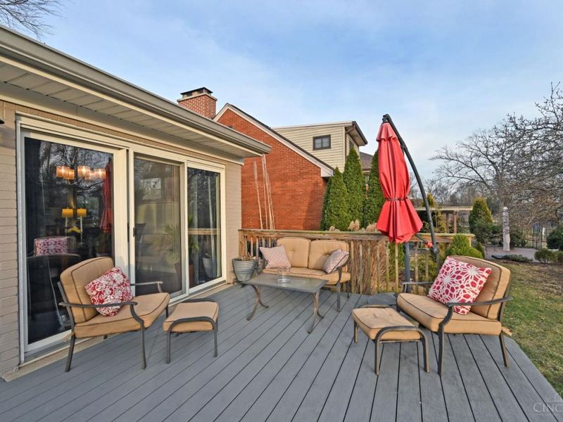 7311 Timberknoll Drive, Sycamore Township, OH 45242 Photo 24