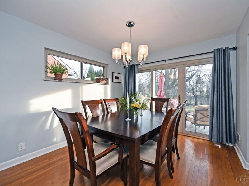 7311 Timberknoll Drive, Sycamore Township, OH 45242 Photo 8