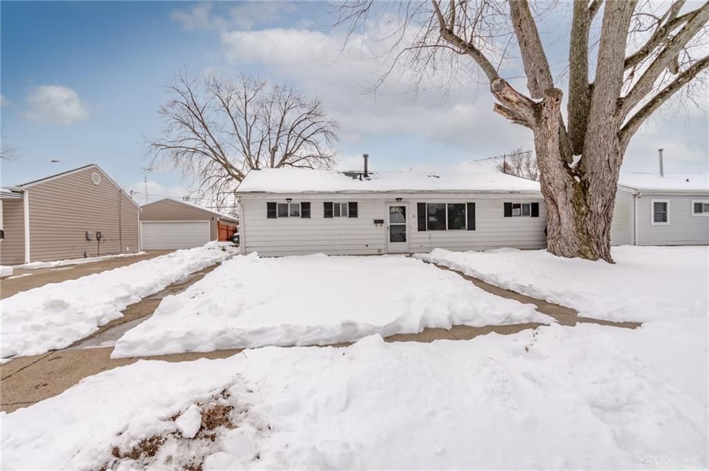 38 Lindway Drive, Fairborn, OH 45324 Main Photo