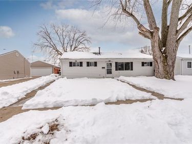 38 Lindway Drive, Fairborn, OH 45324