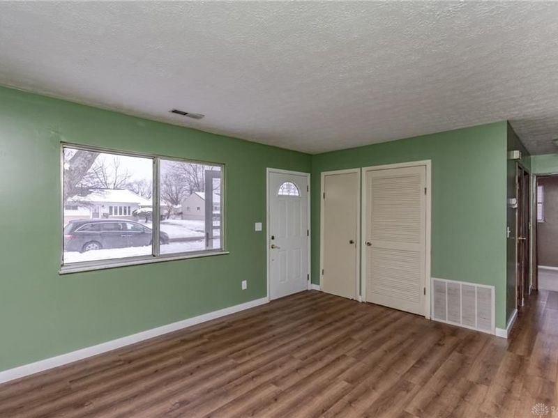 38 Lindway Drive, Fairborn, OH 45324 Photo 3