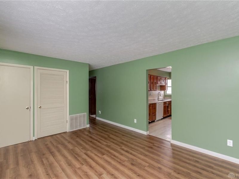 38 Lindway Drive, Fairborn, OH 45324 Photo 4