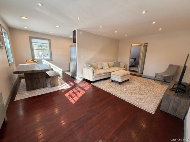 224-39 Kingsbury Ave Kingsbury Ave, Unit A, Bayside, NY 11364 Main Photo