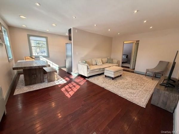 224-39 Kingsbury ave Kingsbury ave, Unit A, Bayside, NY 11364