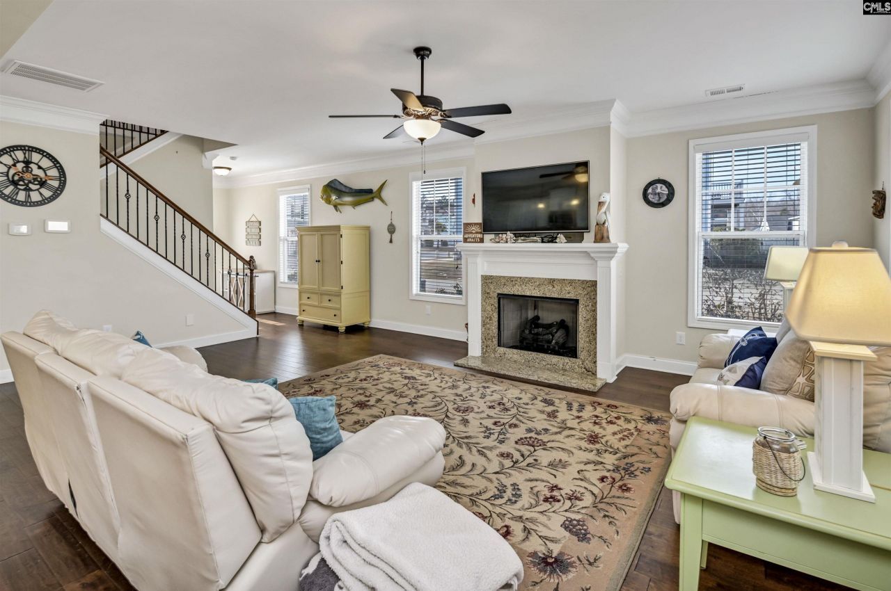 637 Pinnacle Way  Photo 15