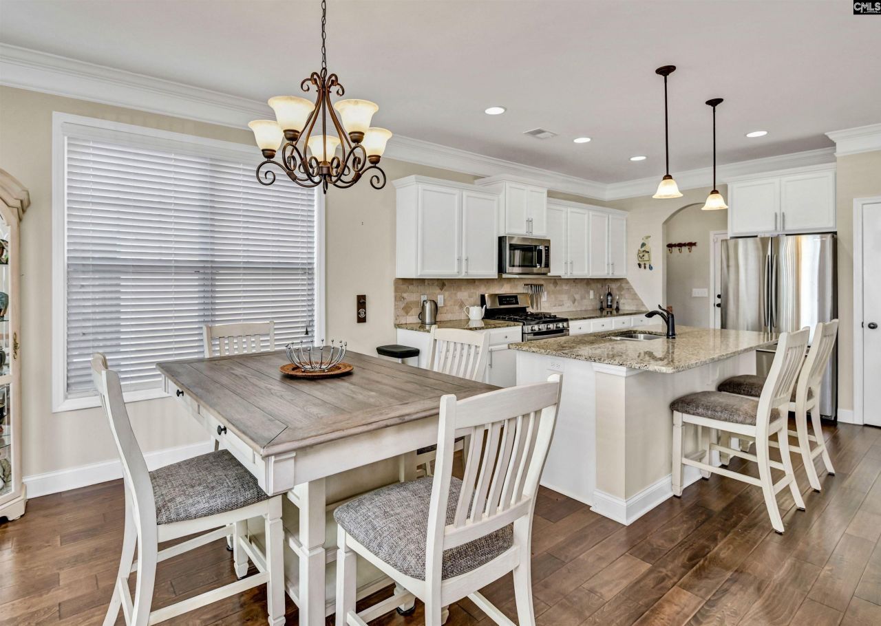 637 Pinnacle Way  Photo 17