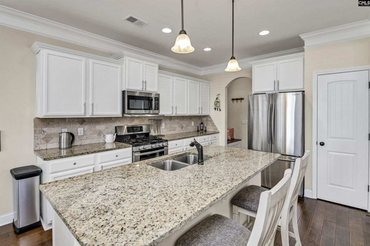 637 Pinnacle Way  Photo 19