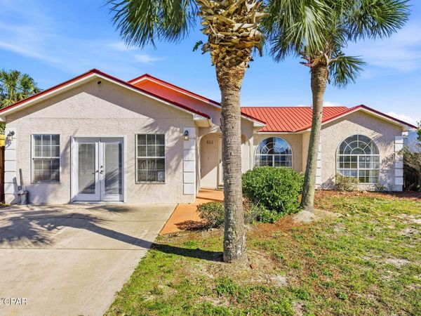 611 Granada Circle, Panama City Beach, FL 32413