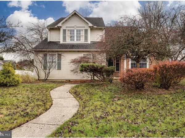 390 WINGSPREAD DRIVE, READING, PA 19606