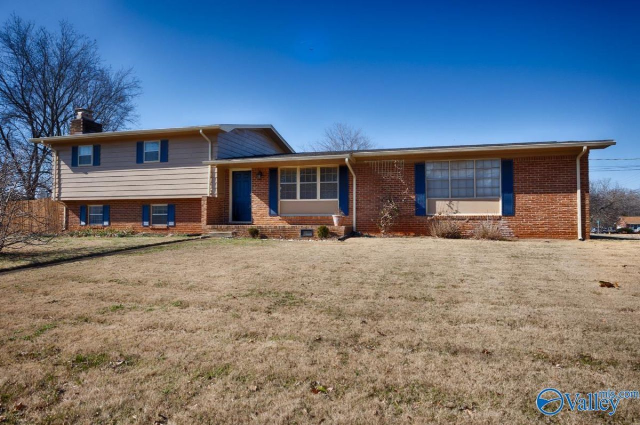 7711 Logan Drive Sw, Huntsville, AL 35802 Main Photo