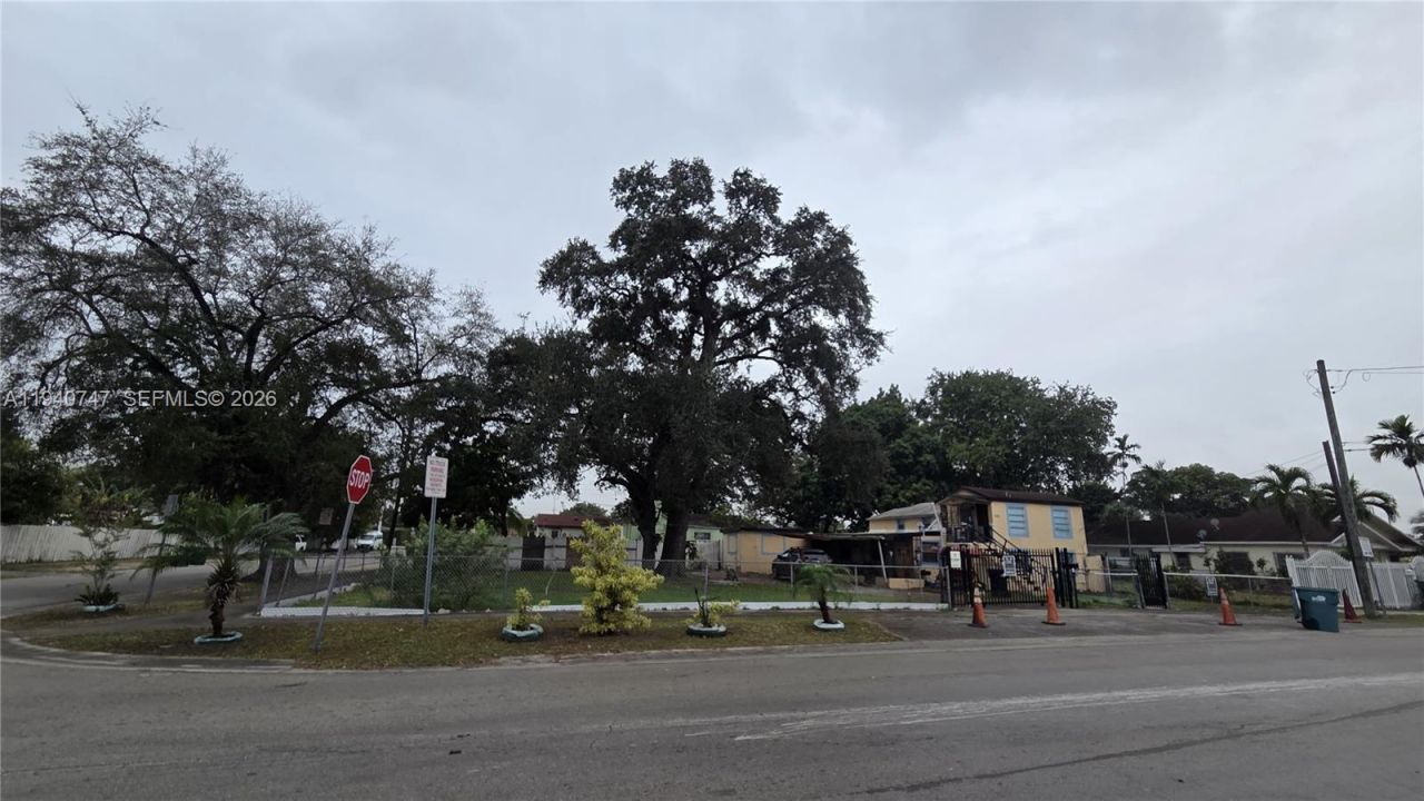 3108 NW 29th St , Miami, FL 33142 Photo