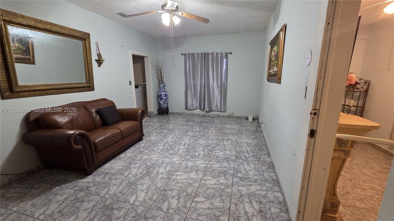 2764 NW 31st St, Miami, FL 33142 Photo