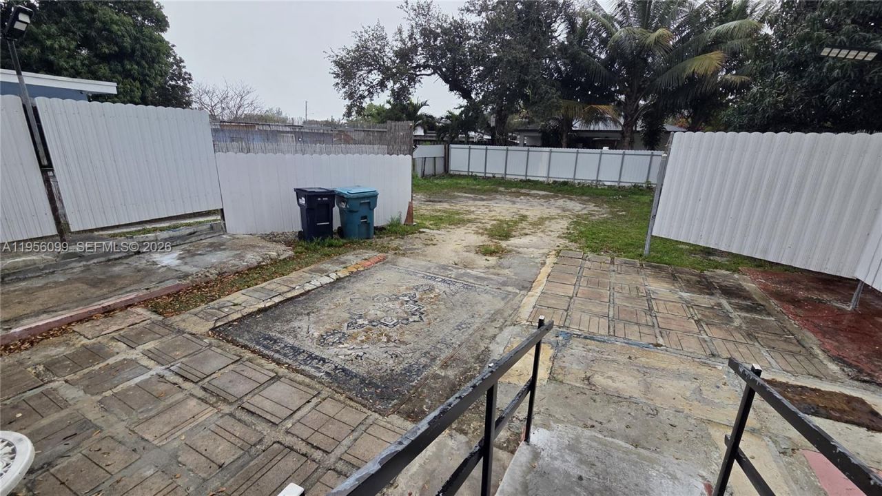 2764 NW 31st St, Miami, FL 33142 Photo