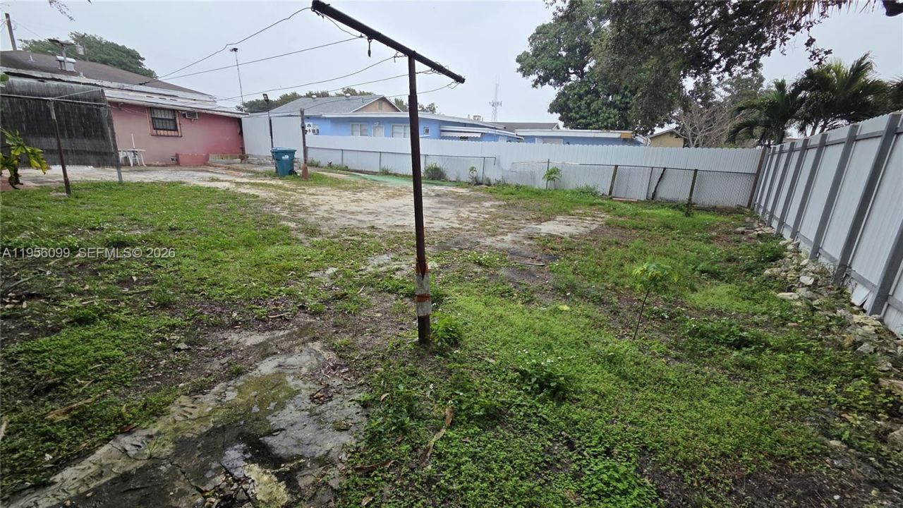 2764 NW 31st St, Miami, FL 33142 Photo