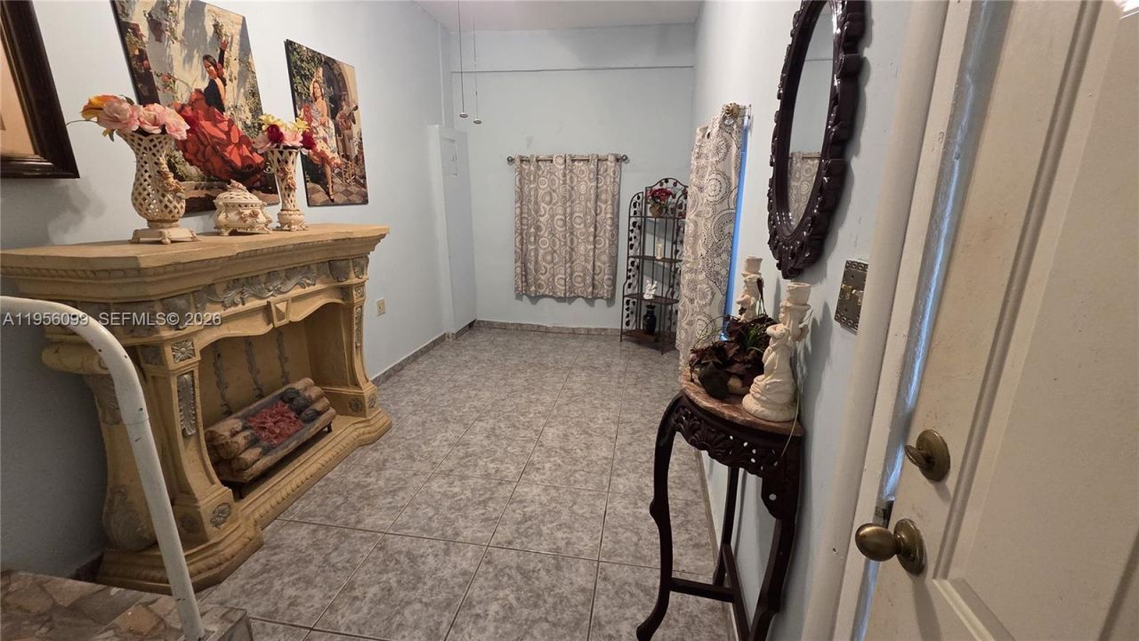 2764 NW 31st St, Miami, FL 33142 Photo