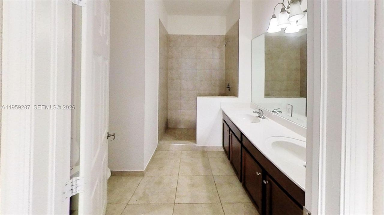 230 NW 109th Ave, Unit 103, Miami, FL 33172 Photo