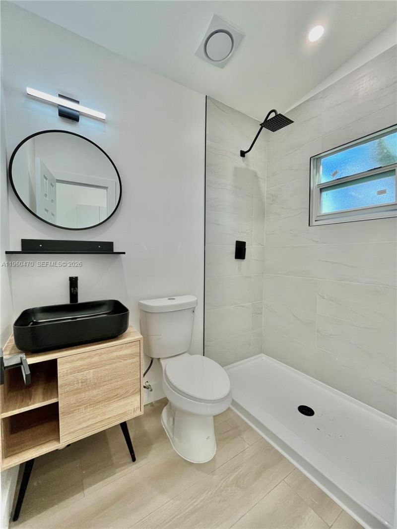 6241 NW Miami Pl, Miami, FL 33150 Photo