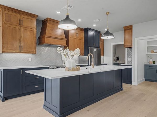 2453 N Double Springs Road, Fayetteville, AR 72704