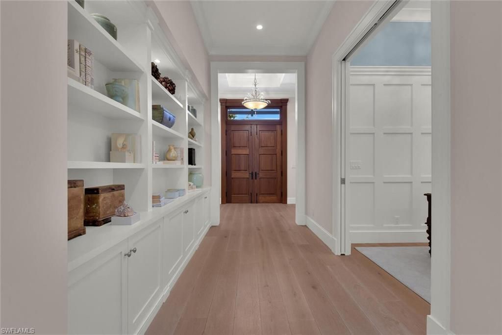 2250 Crayton Rd, Naples, FL 34103 Photo