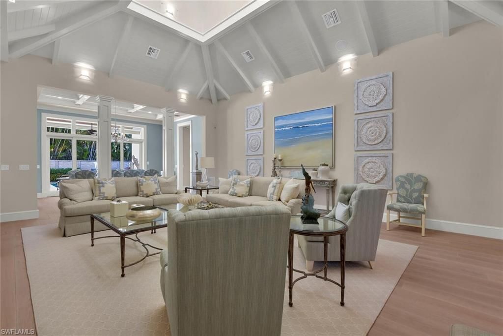 2250 Crayton Rd, Naples, FL 34103 Photo