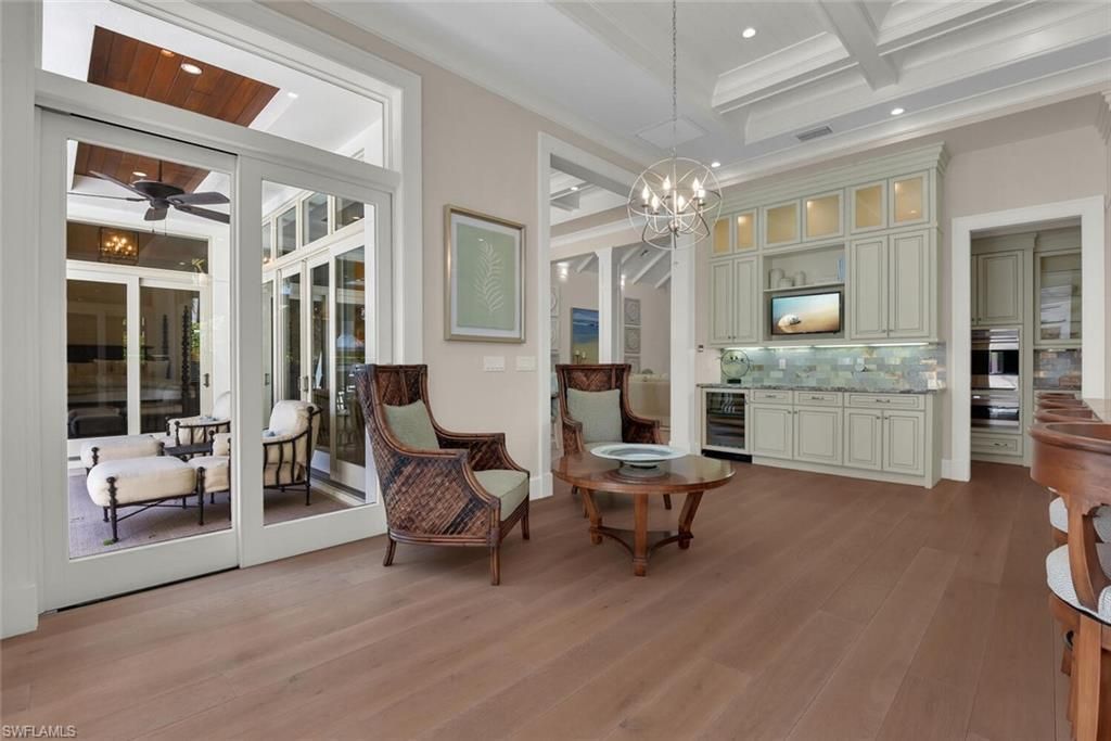 2250 Crayton Rd, Naples, FL 34103 Photo