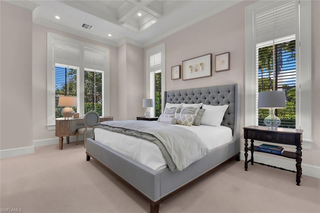 2250 Crayton Rd, Naples, FL 34103 Photo