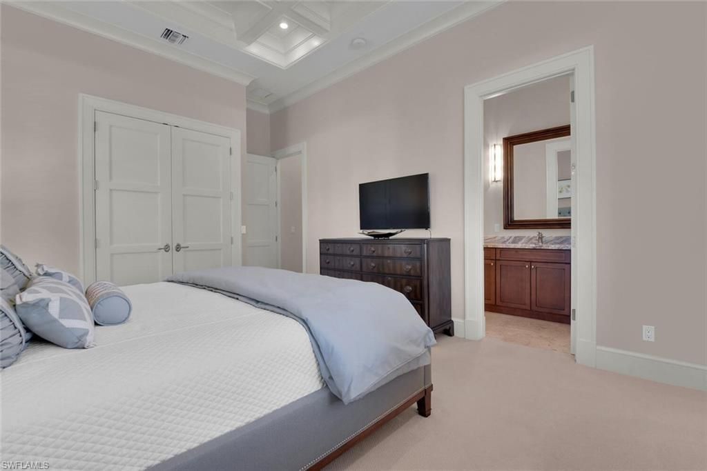 2250 Crayton Rd, Naples, FL 34103 Photo