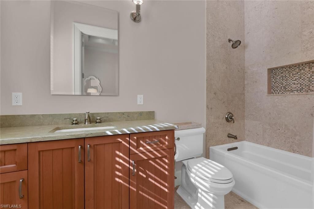 2250 Crayton Rd, Naples, FL 34103 Photo