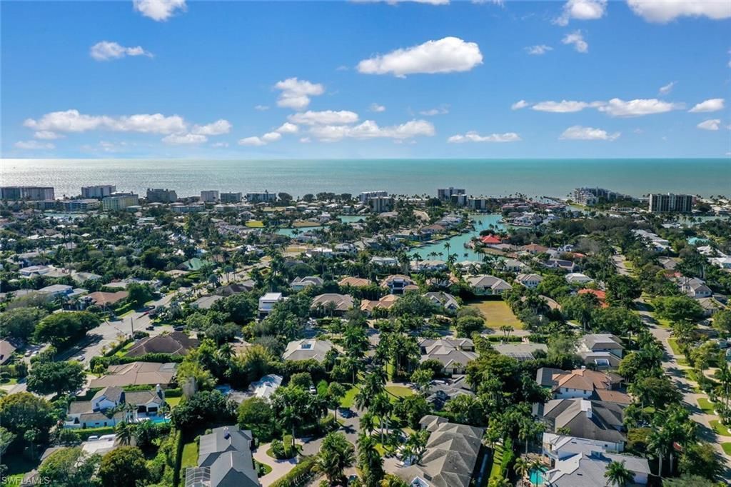 2250 Crayton Rd, Naples, FL 34103 Photo