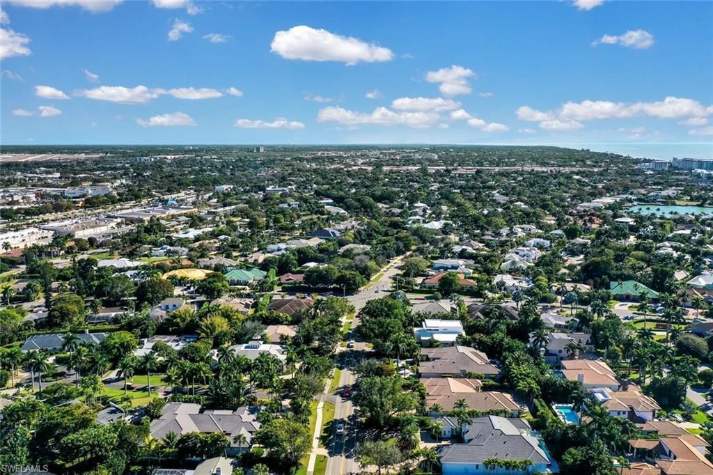 2250 Crayton Rd, Naples, FL 34103 Photo