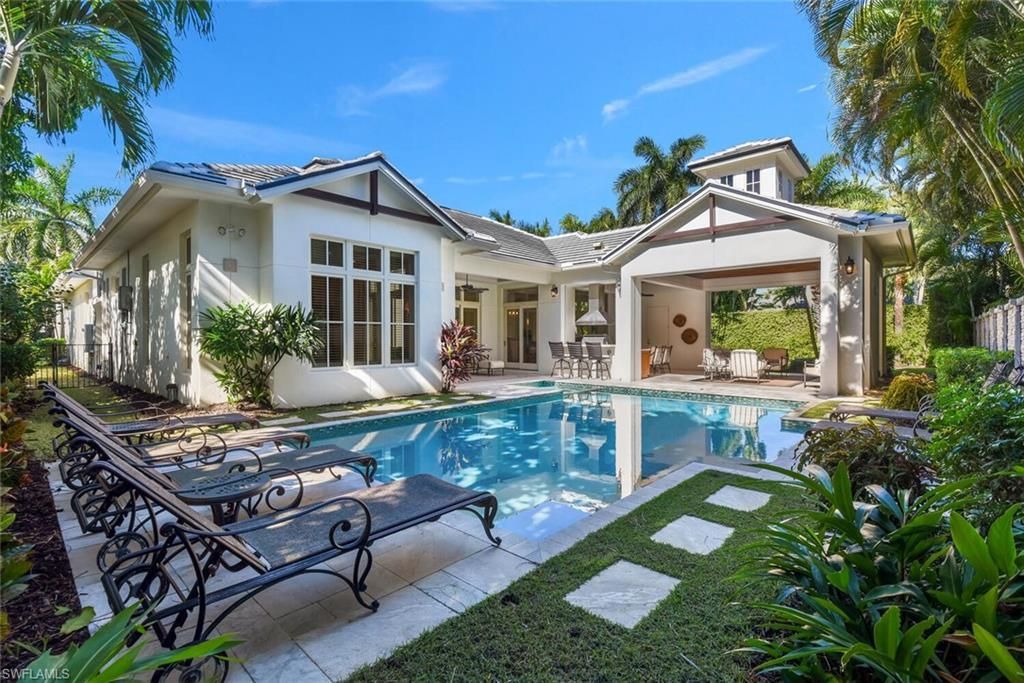 2250 Crayton Rd, Naples, FL 34103 Photo