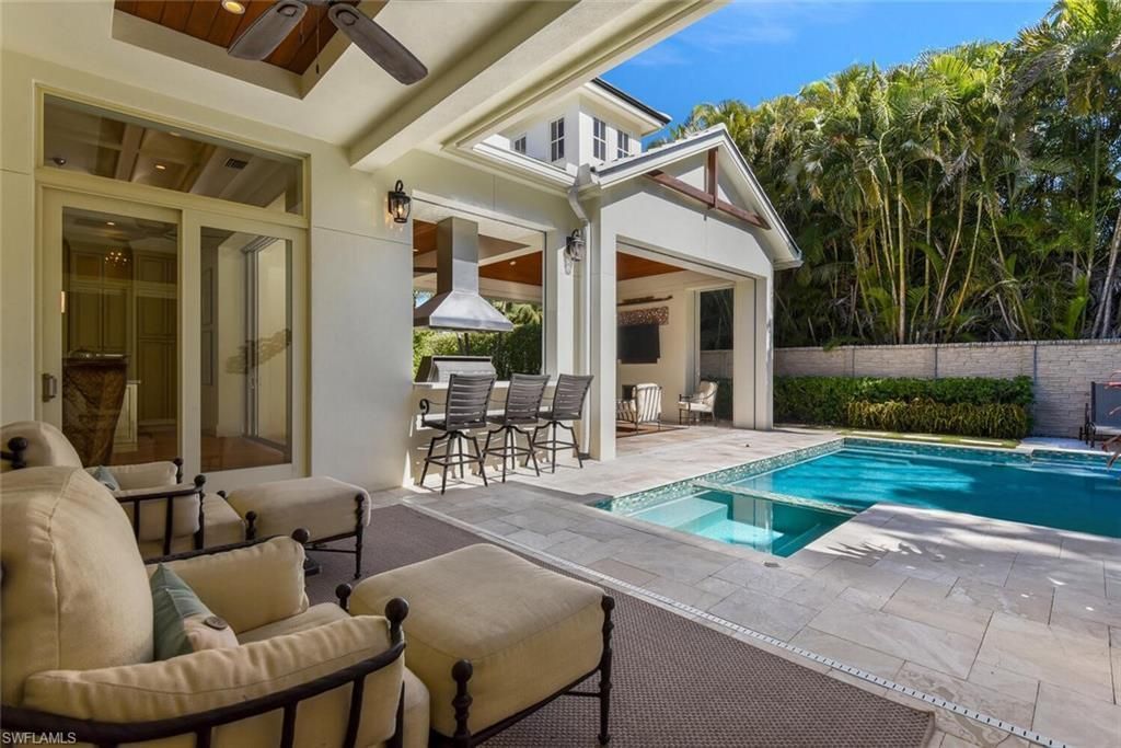 2250 Crayton Rd, Naples, FL 34103 Photo