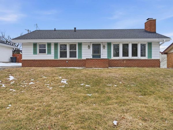 4209 S PARAMOUNT Road, Bartonville, IL 61607