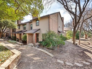 9910 Royal Lane, Unit 208, Dallas, TX 75231