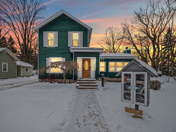 20 S West Street, Hillsdale, MI 49242