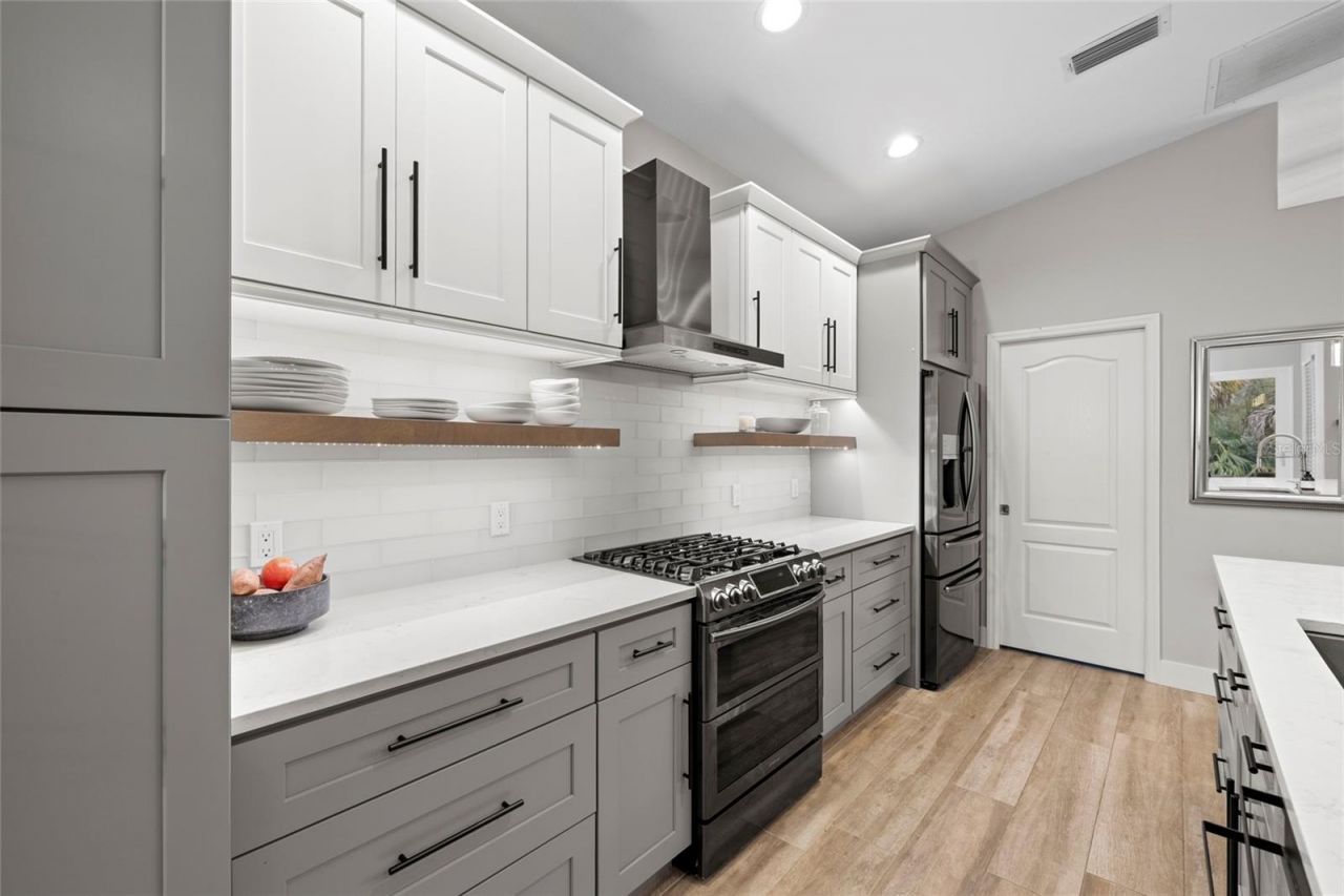 8322 Whispering Woods Court, Bradenton, FL 34202 Photo