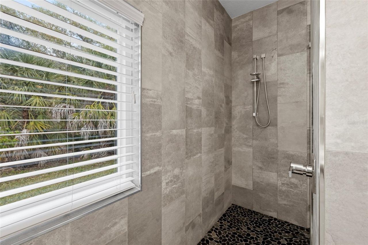 8322 Whispering Woods Court, Bradenton, FL 34202 Photo