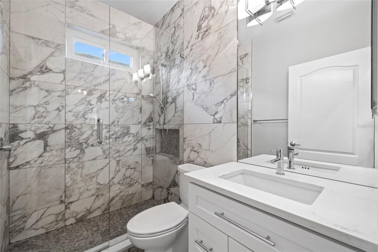 8322 Whispering Woods Court, Bradenton, FL 34202 Photo