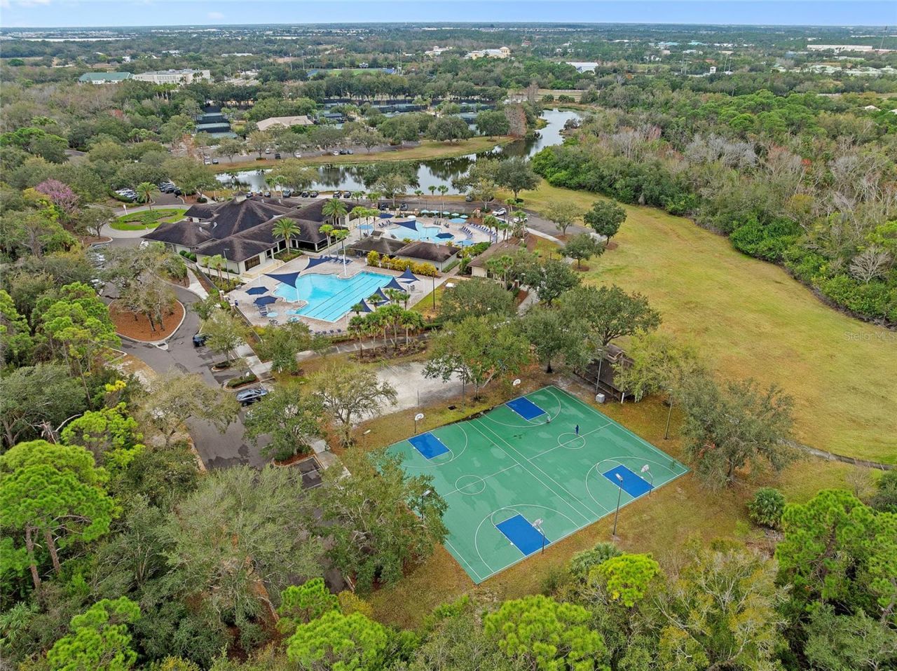 8322 Whispering Woods Court, Bradenton, FL 34202 Photo