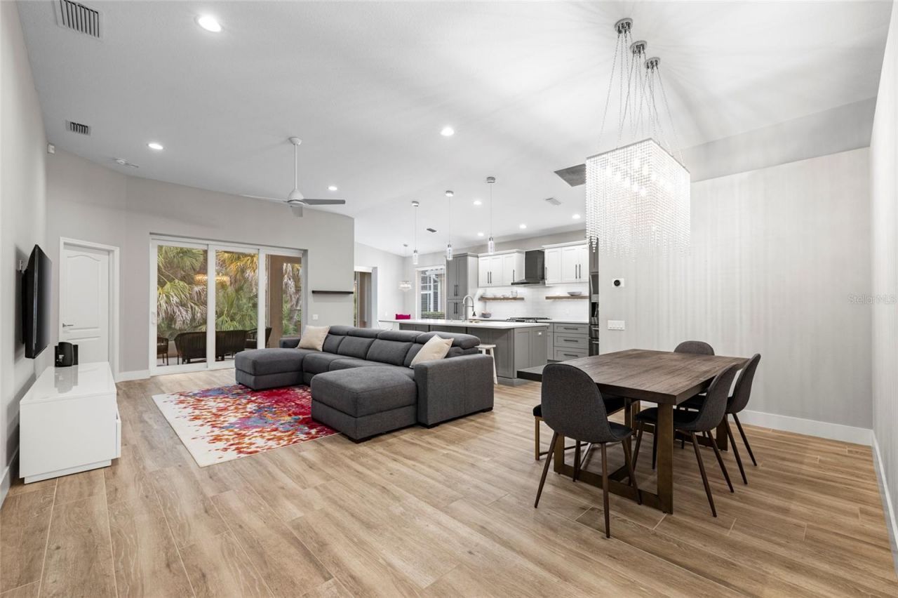 8322 Whispering Woods Court, Bradenton, FL 34202 Photo