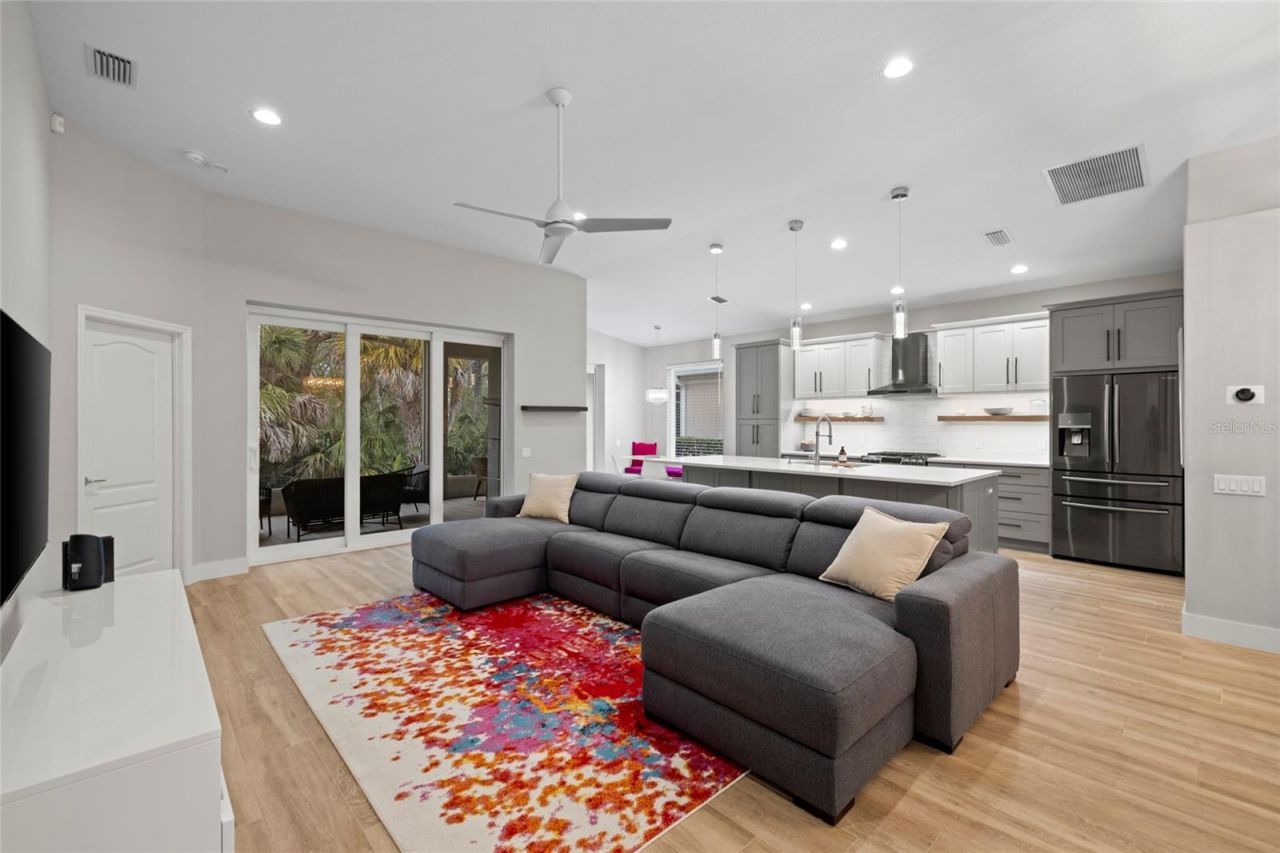 8322 Whispering Woods Court, Bradenton, FL 34202 Photo