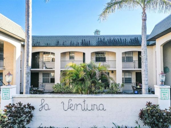 3718 MCKAY AVENUE, Unit 203, TAMPA, FL 33609