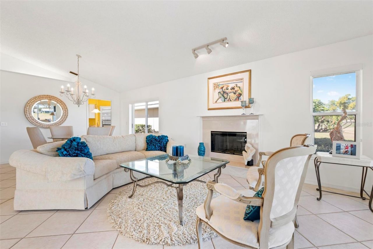 732 Brightside Crescent Drive, Unit 17, Venice, FL 34293 Photo