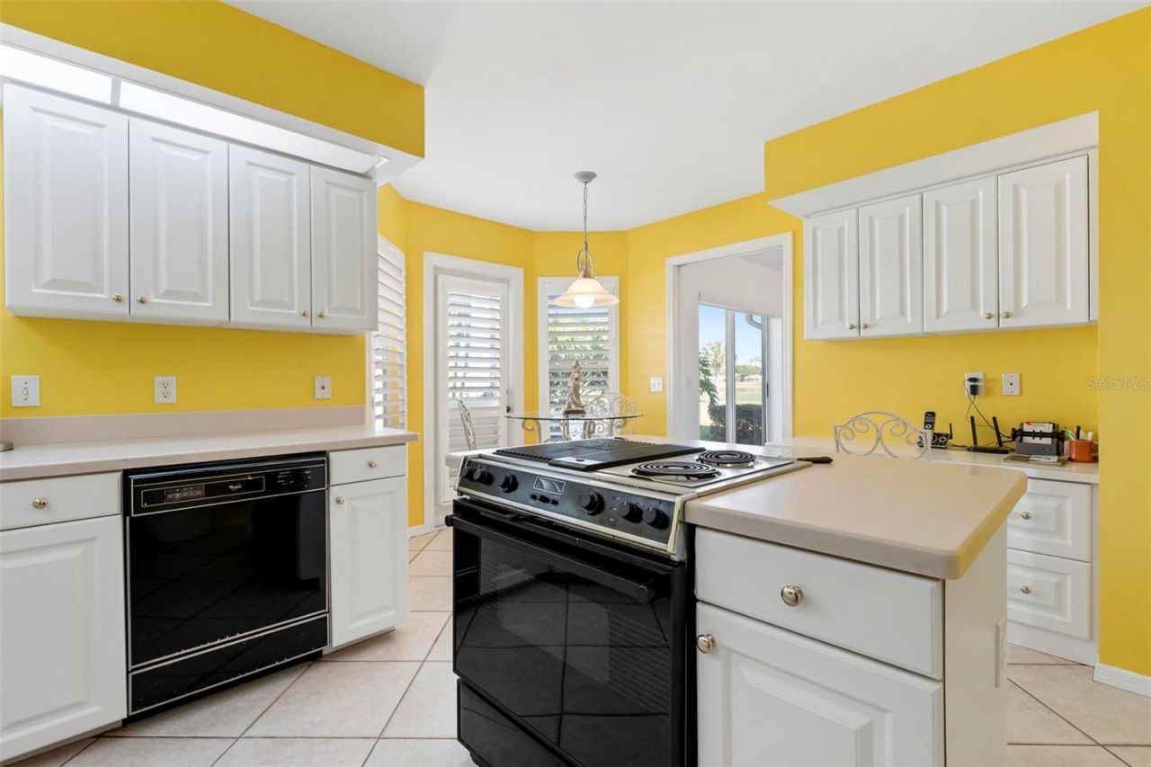 732 Brightside Crescent Drive, Unit 17, Venice, FL 34293 Photo