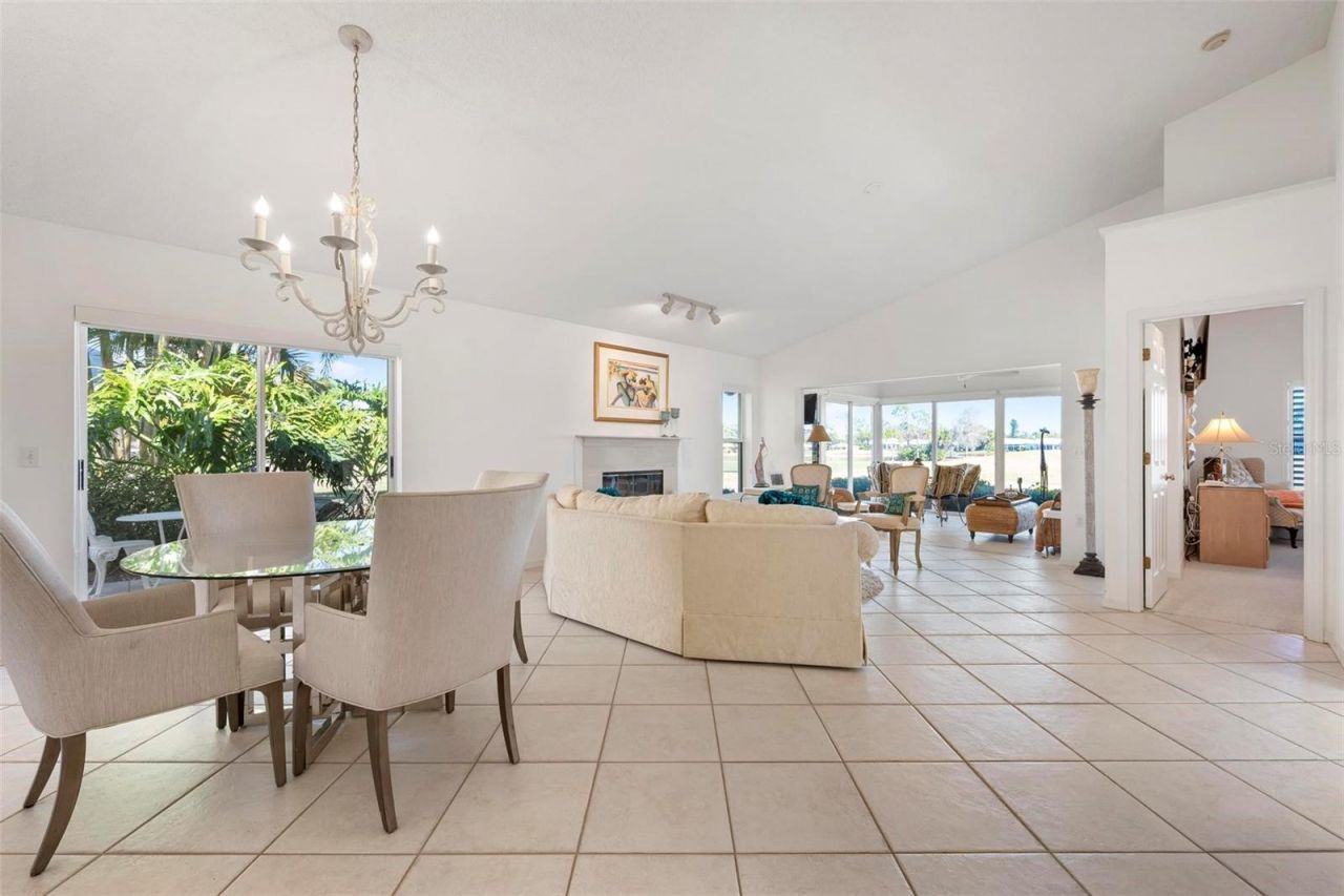 732 Brightside Crescent Drive, Unit 17, Venice, FL 34293 Photo